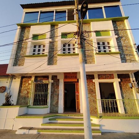 Natz Hotel Flores Exterior photo