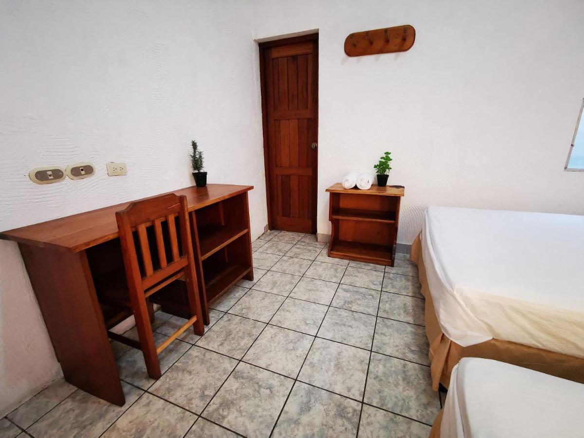 Natz Hotel Flores Exterior photo