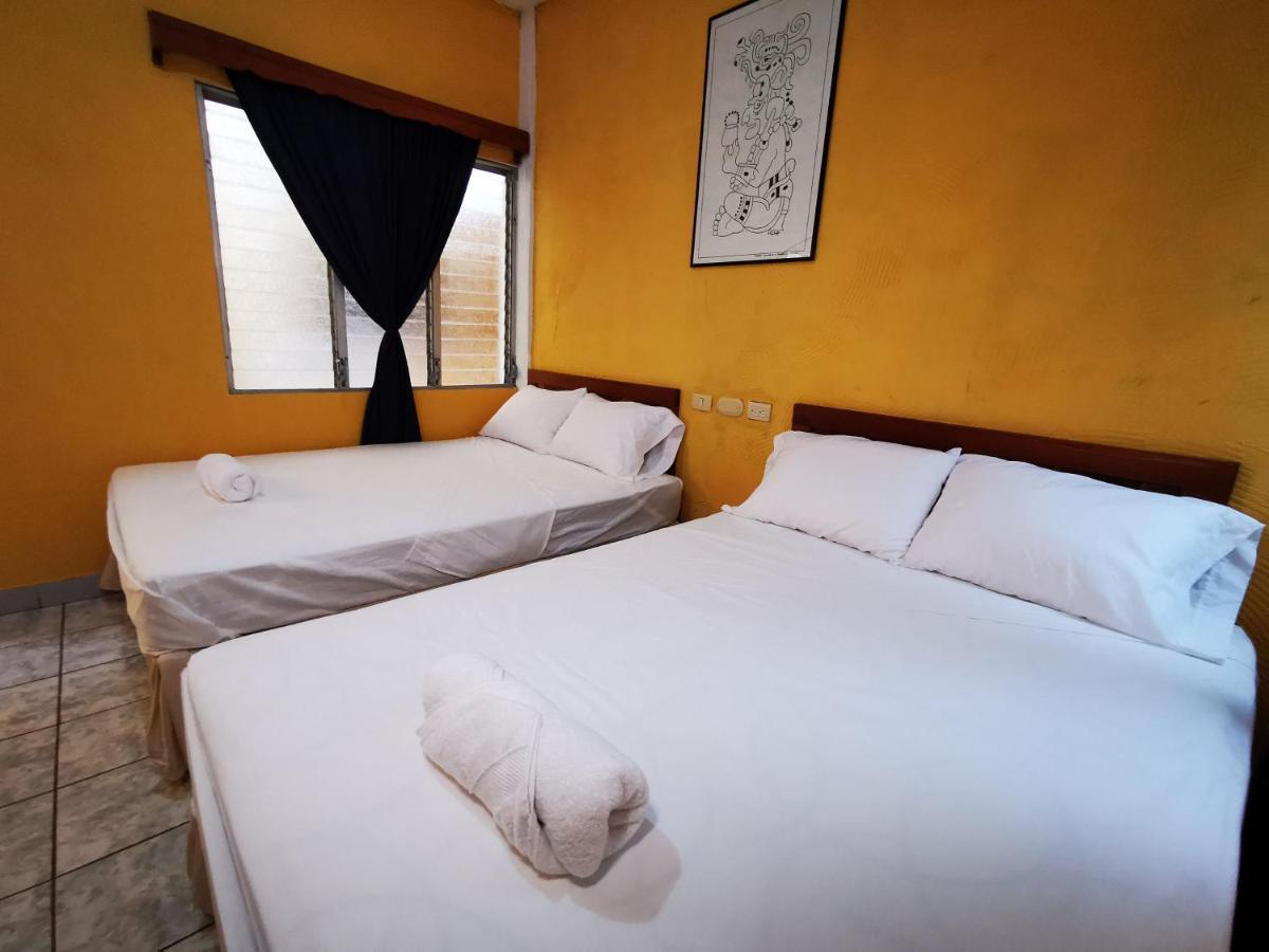 Natz Hotel Flores Exterior photo