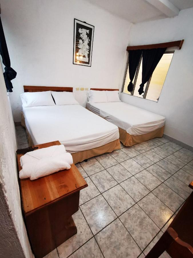 Natz Hotel Flores Exterior photo